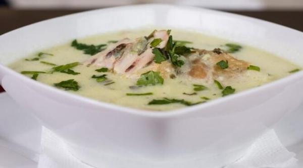 supa picanta de pui cu lamaie si ghimbir o reteta neobisnuita