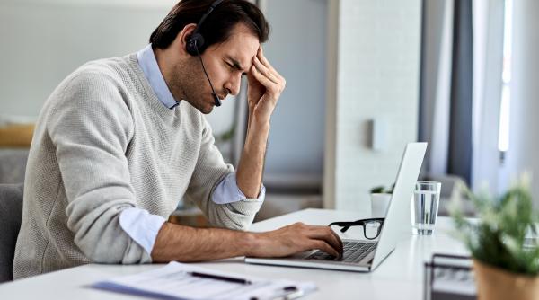 pauzele pentru angajatii care lucreaza la calculator sunt obligatorii cum si cand se iau