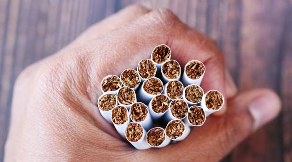 se scumpesc tigarile din 2023