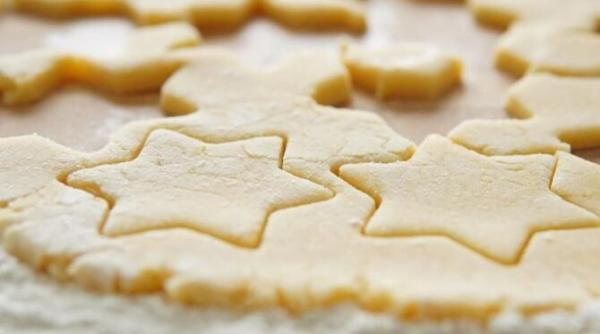 biscuiti cu alune migdale si scortisoara usor de facut sunt super deliciosi