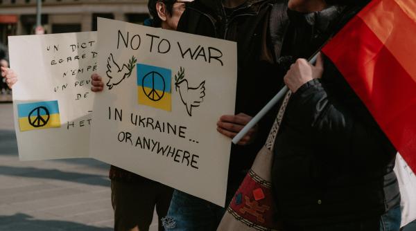 nato vom continua sa sprijinim ucraina cat timp va fi necesar nu vom recunoaste niciodata teritoriile anexate ilegal de rusia