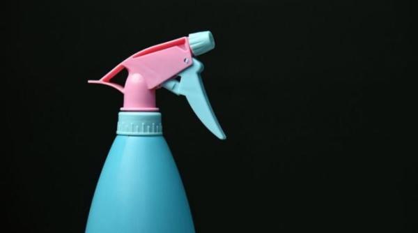 prepara acasa cel mai eficient detergent pentru indepartarea petelor