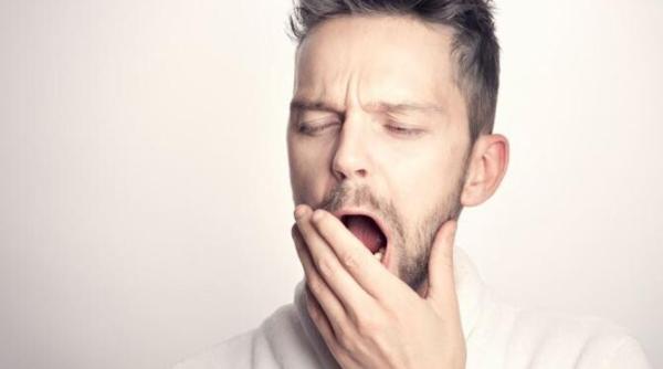 dormi rau noaptea mergi urgent la un oftalmolog