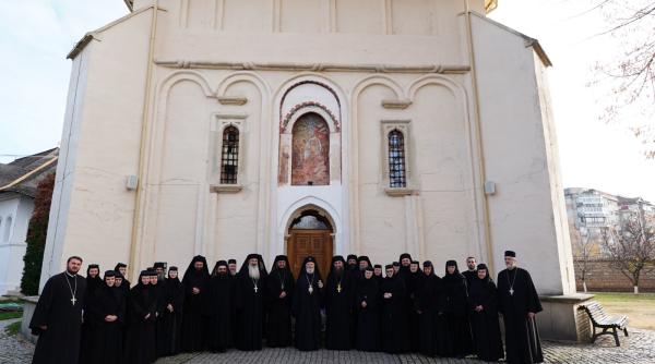 sinaxa monahala a staretilor si staretelor din arhiepiscopia targovistei