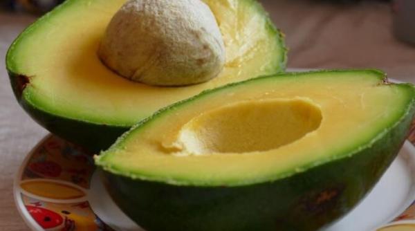 cum se coace un avocado in 2 minute