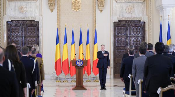 ministrii udmr au lipsit de la receptia de 1 decembrie de la cotroceni chirieac lucru rau pentru minoritatea maghiara din romania dansii trebuie sa se modernizeze