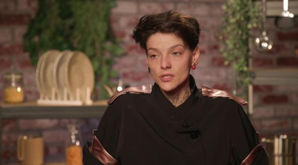 oxi sabotaj val de mesaje dupa chefi la cutite nu ai cum sa gatesti atat de bine si fix in finala sa faci niste greseli elementare