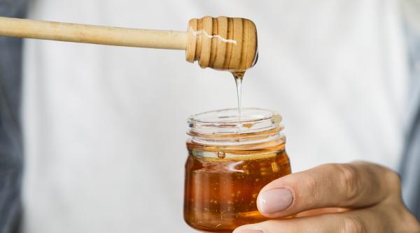 prima miere creata in laborator solutie pentru scenariul in care albinele ar disparea