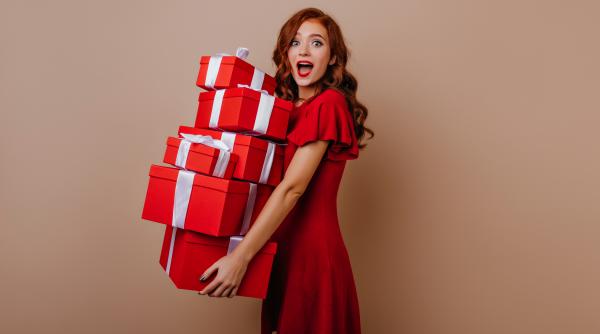 de craciun romanii calatoresc mai putin dar daruiesc mai mult 76prc sustin ca au bani pentru cadouri