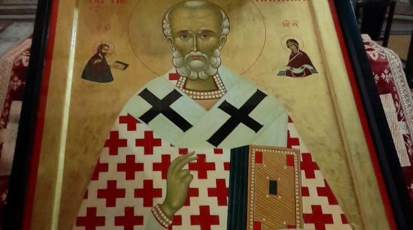 sfantul nicolae 6 decembrie unde poti sa te inchini la mana facatoare de minuni a sfantului daruita de mihai viteazul in 1600 la o biserica din bucuresti