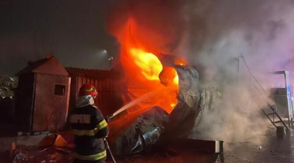 explozie la un rezervor de carburant in galati