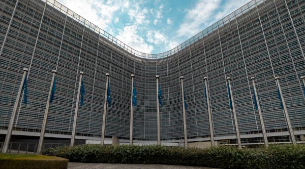 intrarea romaniei in schengen comisia europeana au dreptul legal facem apel la toate statele membre sa sustina aderarea