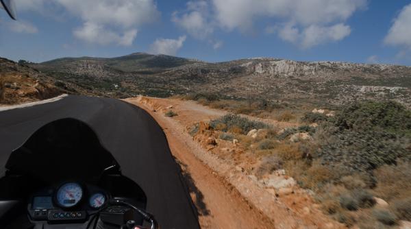 cine e romanul care si a propus sa strabata america de sud pe motocicleta barbatul a ajuns in chile video