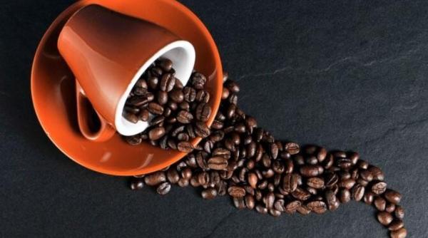 pune putina vodca in cafea iar rezultatul va fi uimitor trucul te scapa de o problema deranjanta