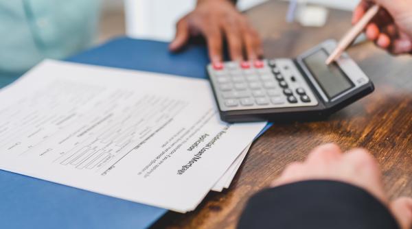 asigurarile de viata record de plati in plina criza