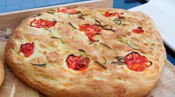 focaccia din dovlecei si cartofi nu ai mancat niciodata legume atat de usoare si delicioase