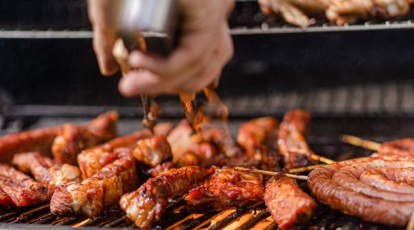 o familie a fost sechestrata pentru o reteta secreta de mici ce le au facut hotii celor pe care i au gasit in casa