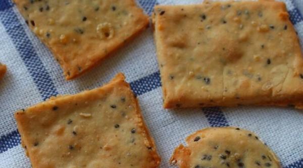 biscuiti sarati cu parmezan pregateste i de craciun si uimeste ti oaspetii