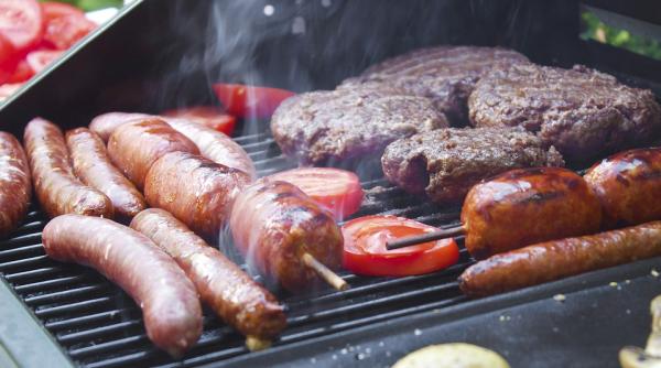 caz incredibil in hunedoara doi hoti au sechestrat o femeie pentru a i afla reteta secreta de mici