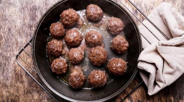 chiftelute de pui cu dovlecei si ghimbir au un gust uimitor si se fac usor