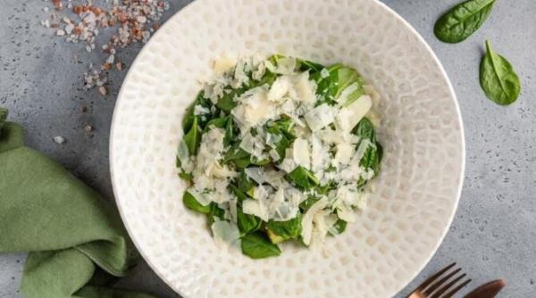 salata de telina cu nuci si branza o reteta foarte interesanta