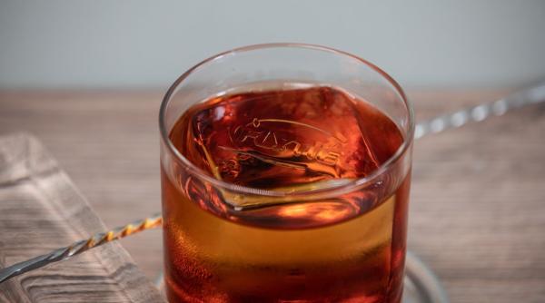 savureaza ti succesul si planifica ti urmatoarea miscare la un pahar cu rom