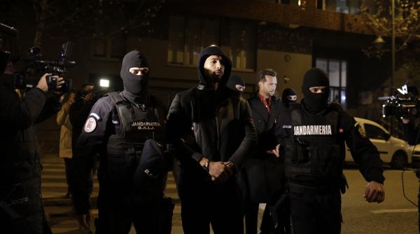 dosar de grup infractional organizat viol si trafic de persoane patru persoane retinute printre ei fratii andrew si tristan tate