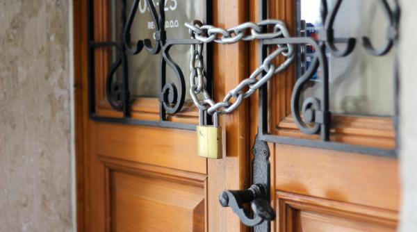 an greu cu afaceri inchise si mii de someri 35 000 de firme au pus lacatul pe usa in 2022