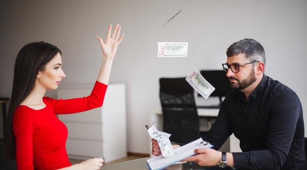 angajatii mai vechi de 2 ani nu mai pot fi platiti cu salariul minim