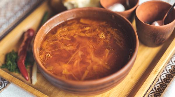 ciorba de gaina cu taietei reteta perfecta dupa mesele grele de sarbatori