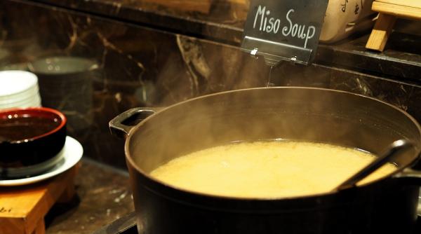 cura de detoxifiere cu supa dupa mesele copioase de sarbatori sunt necesare doar 3 zile ca sa slabesti