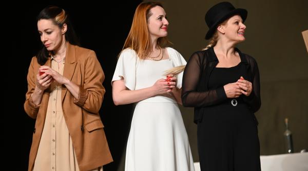 trei surori si domnul iedeman mari succese ale teatrului national din sibiu pe scena digitala in luna ianuarie