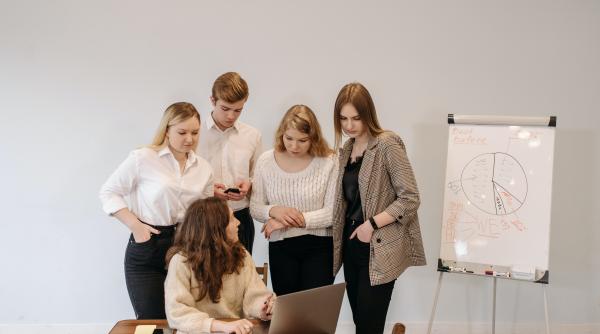 horoscop 5 ianuarie berbec taur gemeni rac leu fecioara zodia care face schimbari la locul de munca ai grija cu sefii