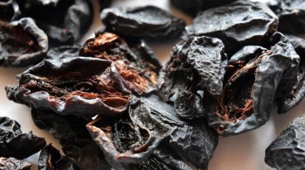 sapte motive sa adaugi prune uscate in dieta ta zilnica