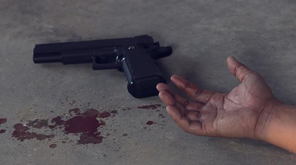 cand viata bate filmul de groaza un american si a impuscat cei 5 copii sotia si soacra apoi s a sinucis