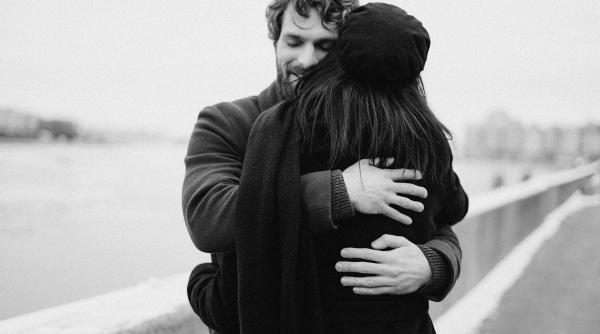 psiholog dr raluca anton sase sfaturi esentiale pentru un cuplu trecutul vine si cu bine in viata noastra