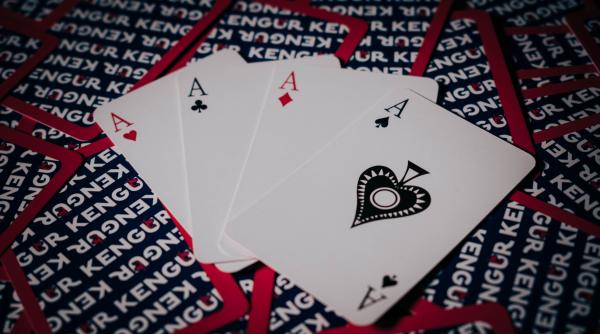 exista o metoda stiintifica pentru amestecarea cartilor de joc