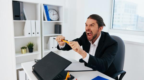 romanii nemultumiti la locul de munca 3 din 4 angajati vor sa isi schimbe jobul in 2023 studiu