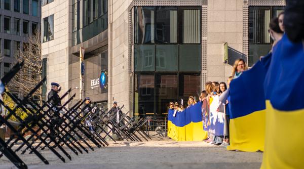batalia pentru soledar soldatii ucraineni transmit ca au ramas abandonati in oras am incercat sa ne retragem dar rusii sunt deja acolo