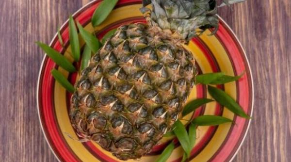 de ce trebuie sa pui un ananas pe aragaz trucul inteligent care schimba totul