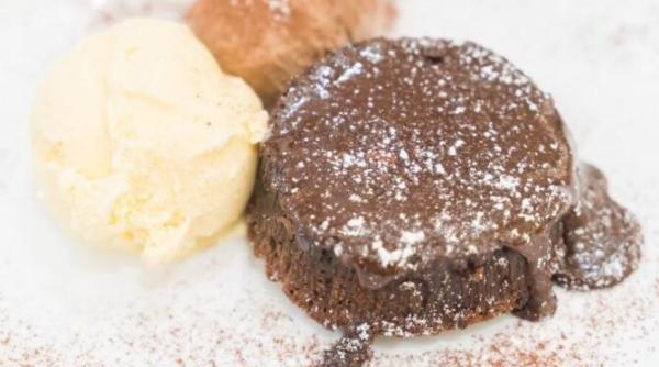 budinca de ciocolata din 3 ingrediente fara gelatina si fara zahar