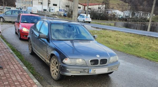inspectorii rar uimiti de o masina oprita in trafic in weekend ne intrebam care poate fi logica din spatele acestui gest