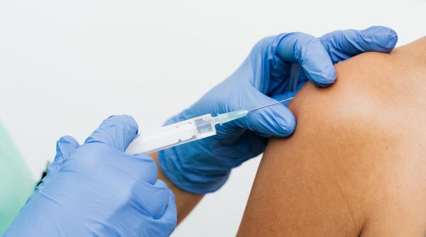 a inceput vaccinarea antigripala lista farmaciilor in care se desfasoara
