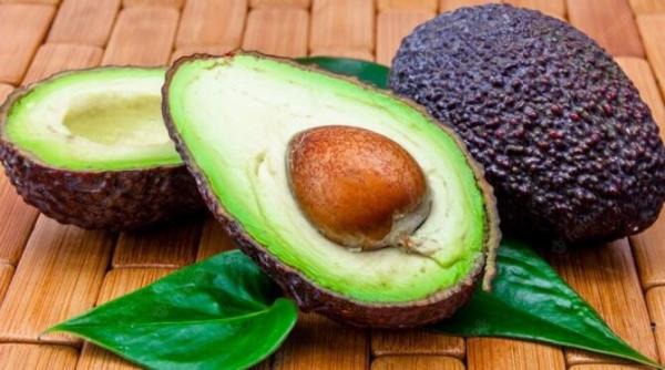 avocado te ajuta sa slabesti