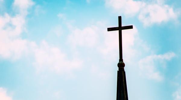 mitropolia olteniei va aseza un monument pe locul in care sfantul calinic a oprit urcarea femeilor la manastirea frasinei