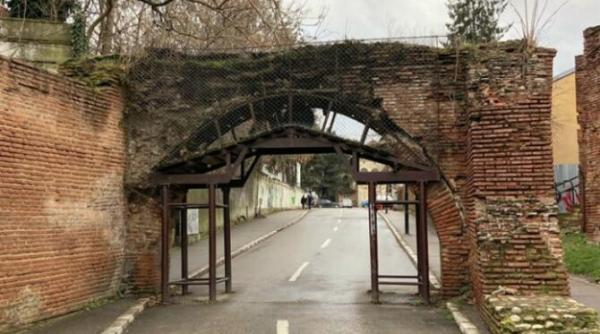 poarta vanatorilor din targoviste va fi restaurata