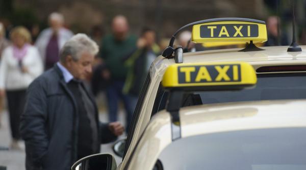 taximetristii din cluj isi cauta colegul care a dus gratuit o mama cu copilul la spital gestul sau a impresionat pe toata lumea