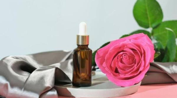uleiul esential de trandafir un produs natural pentru frumusete si sanatate