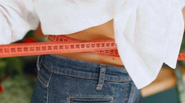 postul intermitent bilic fasting ul este o solutie rapida de a slabi se topesc depozitele de grasime iar masa musculara este protejata