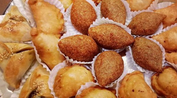 sambusek varianta cu carne reteta traditionala libaneza de placinta